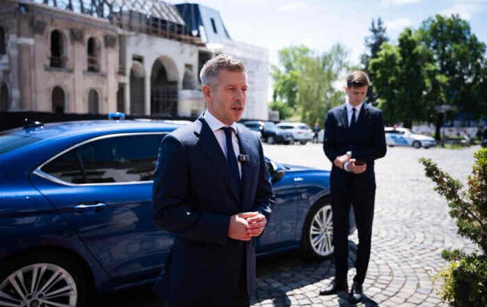 Magyar péter hivatali autó